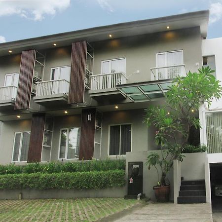 Omah Dasar Hotel Джакарта Экстерьер фото